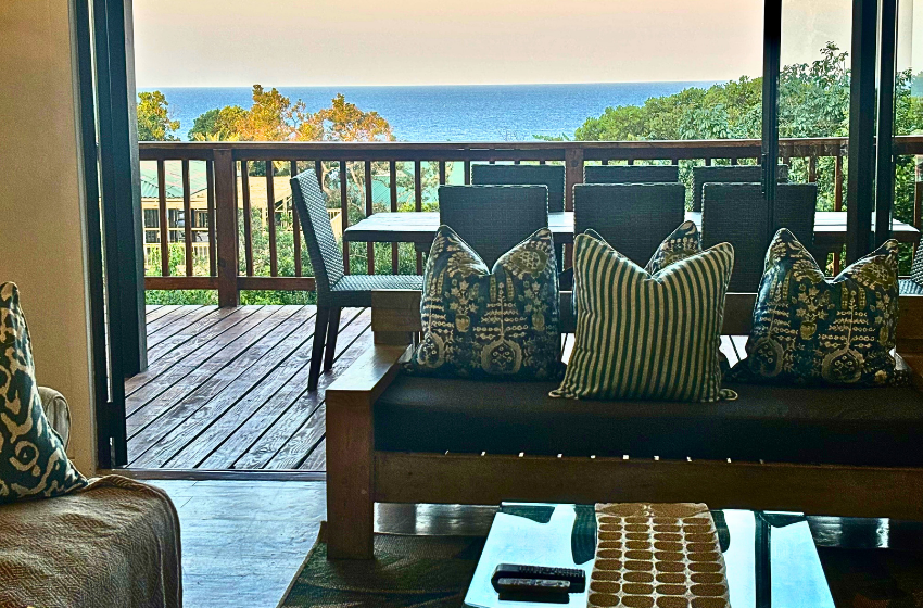 Interior lounge at Campismo Ninho 41 in Ponta Malongane