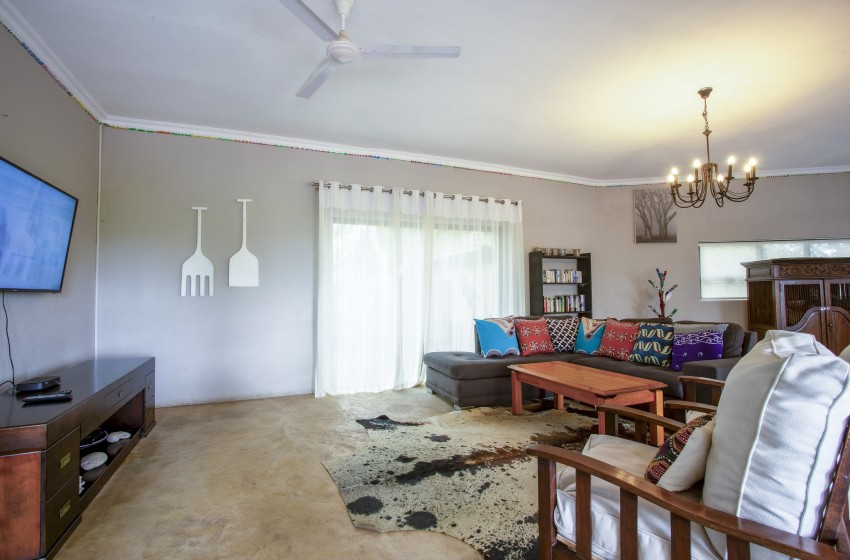living area Baleia Azul 23, Ponta Mamoli