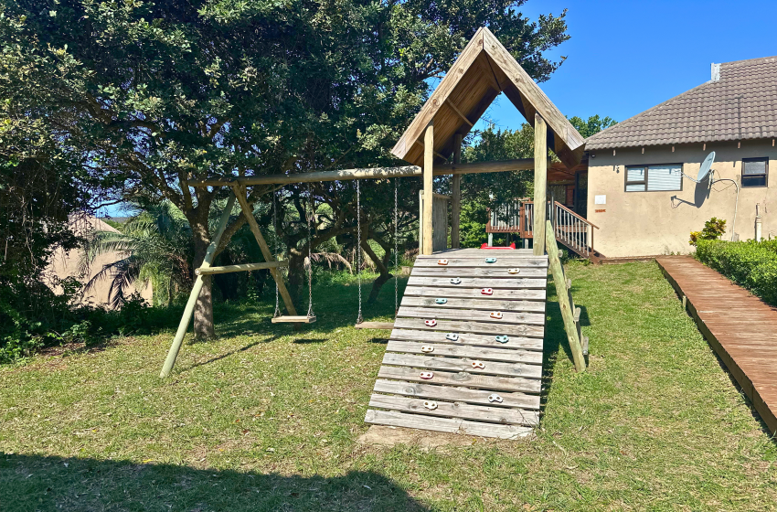 Jungle gym and play area at Baleia Azul 16 in Ponta Mamoli