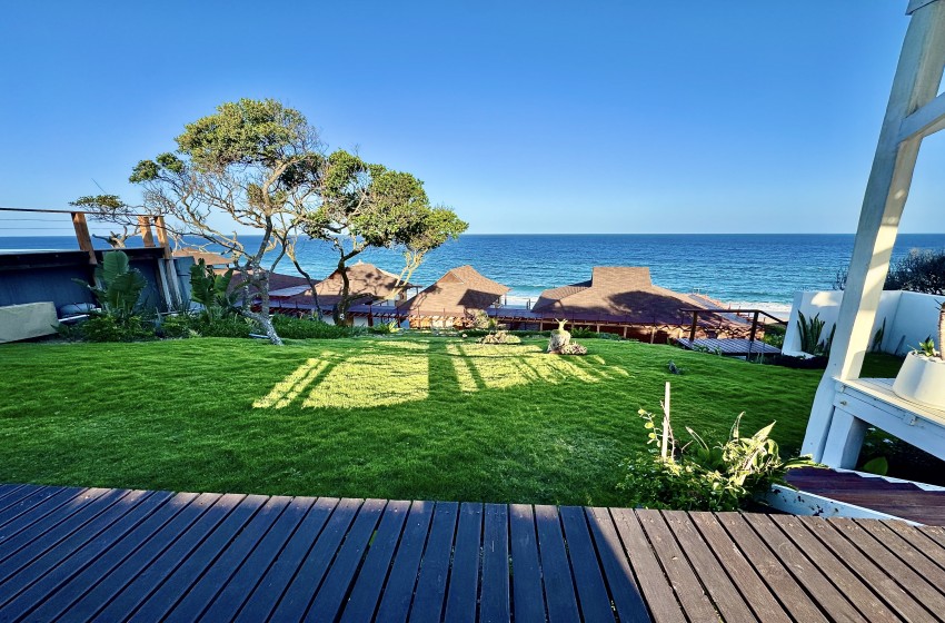 Exterior view of ocean at Aloha 29 in Ponta Mamoli