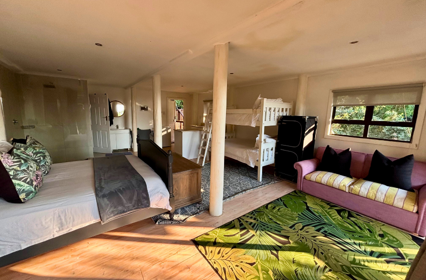 Downstairs bedroom at Campismo Ninho 41 in Ponta Malongane