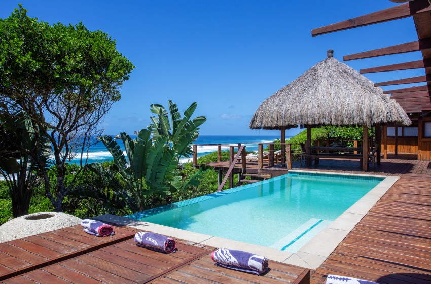 Swimming pool at Aloha 6 in Ponta Mamoli