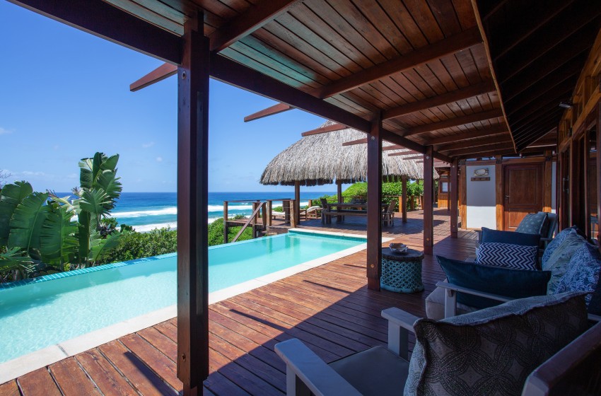 Swimming pool at Aloha 6 in Ponta Mamoli