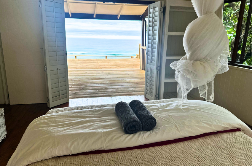 Sea view from bedroom 4 at Mar Azul 4 in Ponta Malongane 