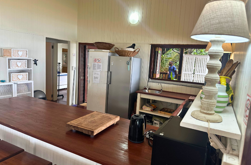 Kitchen at Mar Azul 4 in Ponta Malongane 