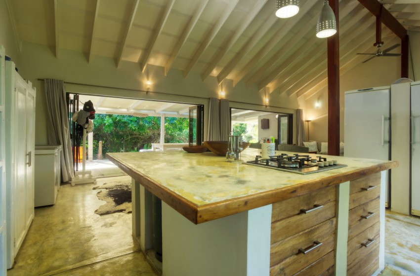 Kitchen at Baleia Azul 26 in Ponta Mamoli