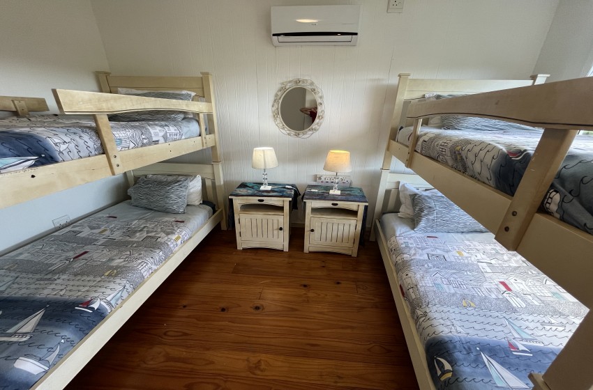 bedroom 4 with bunk beds at campismo ninho 28 in Ponta Malongane