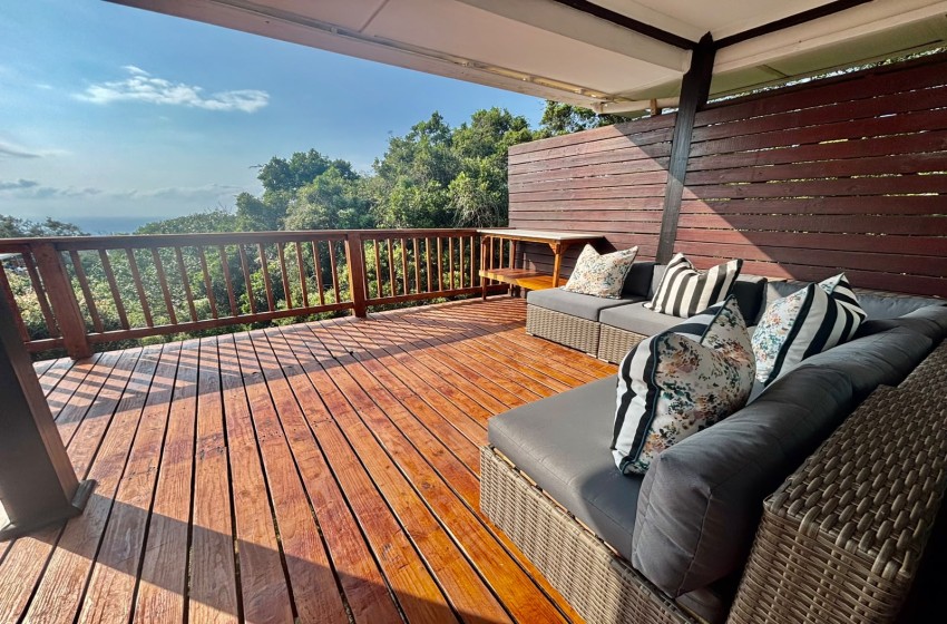 deck with sea view at Campismo Ninho 41 in Ponta Malongane