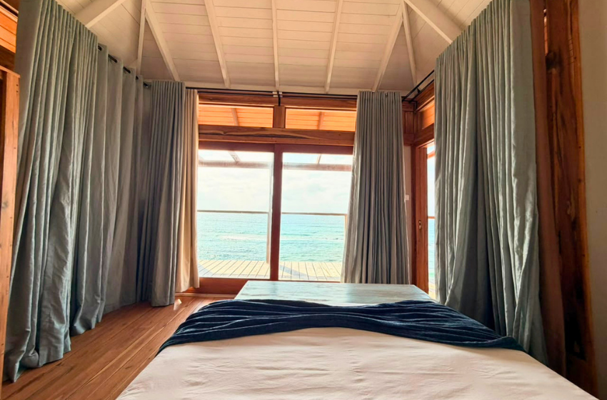 bedroom 3 with sea view at Makana 7A in Ponta Mamoli